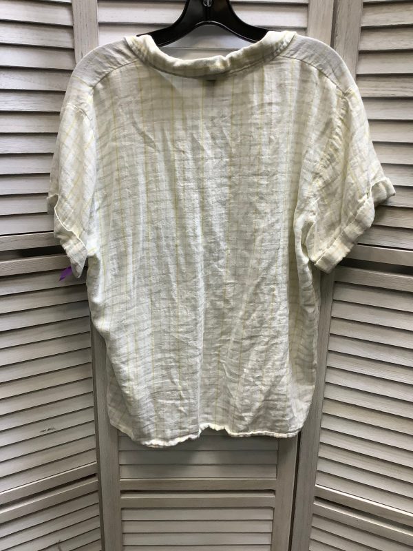 Plaid Pattern Top Short Sleeve Basic Universal Thread, Size L Online now - Image 2